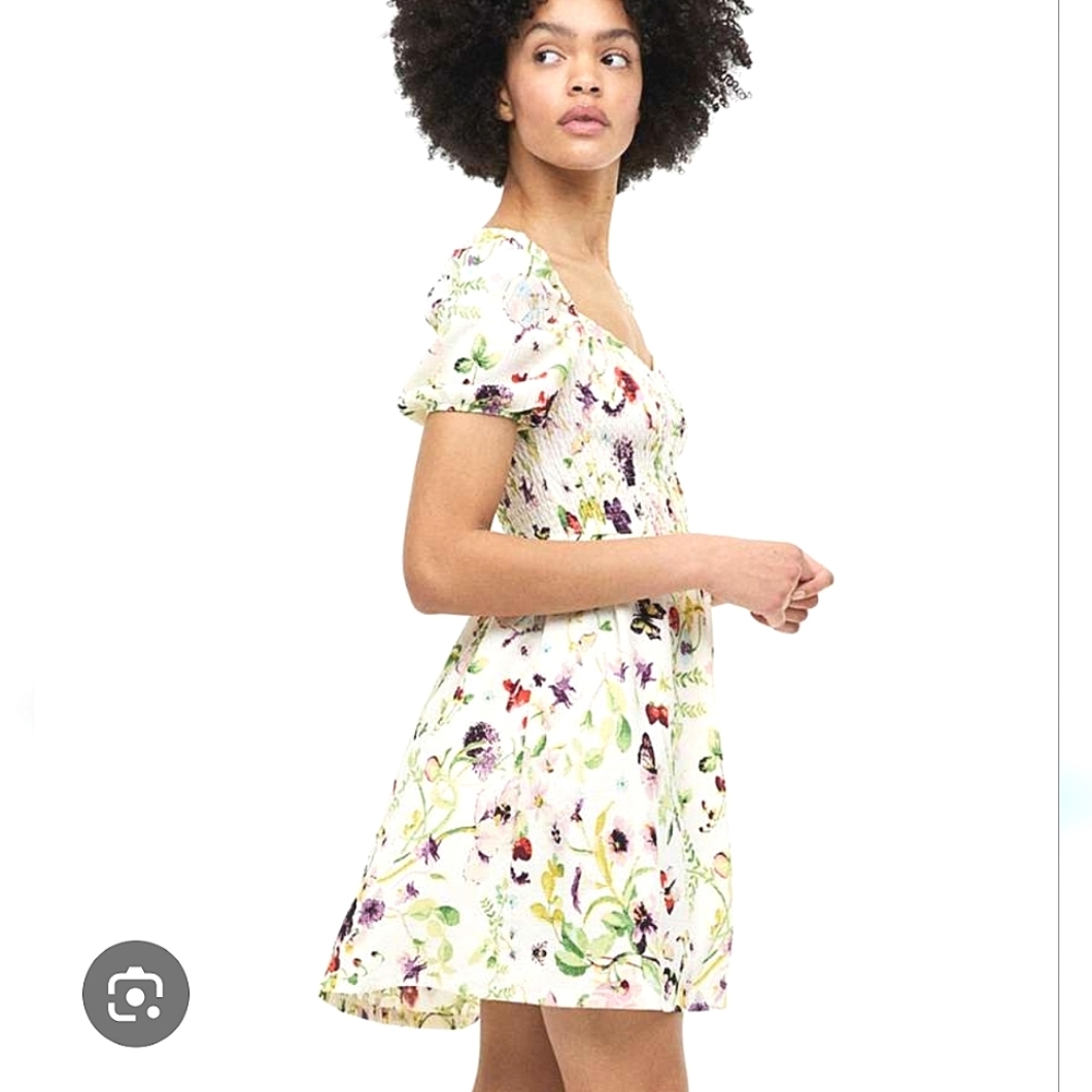 H&M Puff-Sleeved Textured Jersey Dress